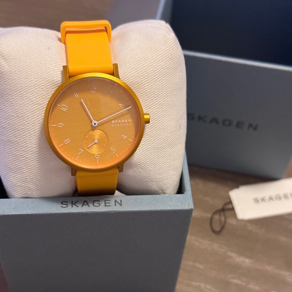 Skagen Aaren Kulor Unisex Yellow Watch NWT